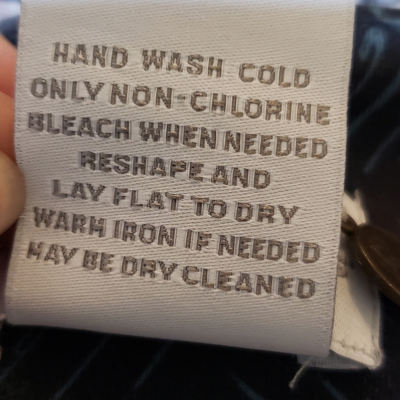 Soft Surroundings Size Petite Medium Navy and Gray Patterned Blouse - Picture 4 of 4